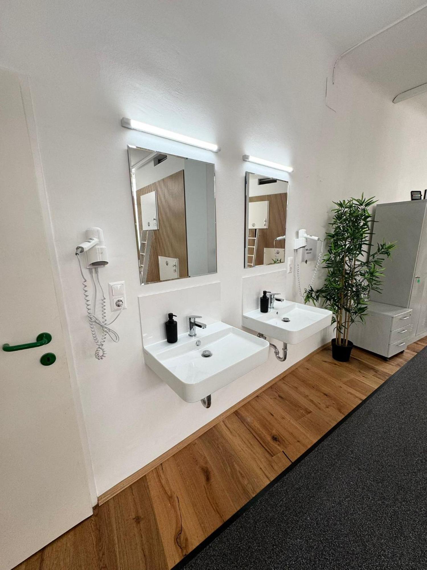 Robin Wood Apartment Виена Екстериор снимка